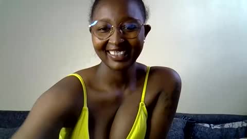 Snapshot of cocobaby_ chatting on 16, 5, 2026 Coco online show from 16, 5, 2026