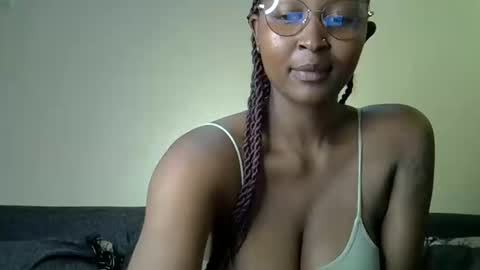 Snapshot of cocobaby_ chatting on 18, 5, 2026 Coco online show from 18, 5, 2026