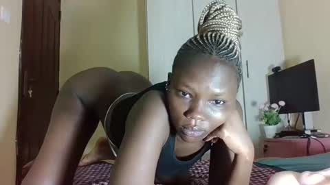Snapshot of cocomila chatting on 17, 5, 2026 Mila independent model online show from 17, 5, 2026