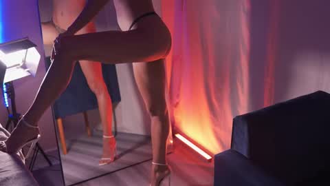 Snapshot of coconutcatin chatting on 24, 9, 2025 Coconutcatin online show from 24, 9, 2025