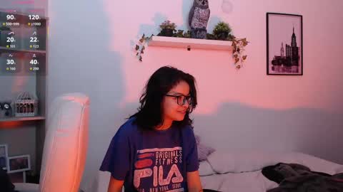 Phia And Luna online show from 22, 10, 2025