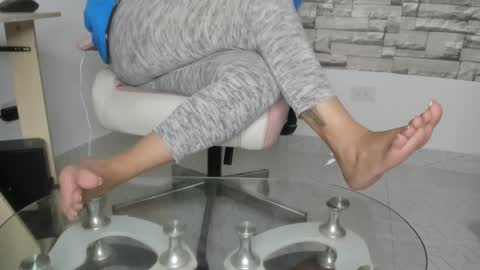 Snapshot of coffee_hot chatting on 11, 1, 2025 laurita online show from 11, 1, 2025