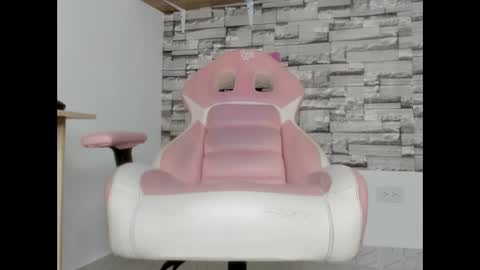 Snapshot of coffee_hot chatting on 17, 1, 2025 laurita online show from 17, 1, 2025