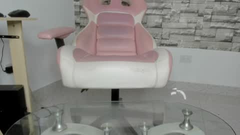 Snapshot of coffee_hot chatting on 31, 1, 2025 laurita online show from 31, 1, 2025