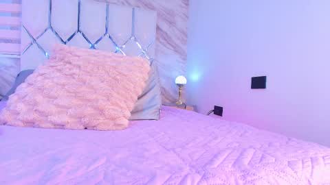 colett online show from 26, 11, 2025