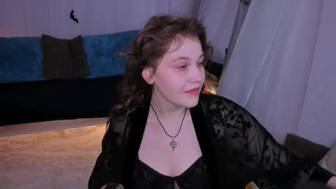 Collen Mon Tue Wed Thu Fri GMT 3 0300am - 0900am  online show from 30, 10, 2025