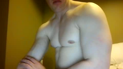 Snapshot of college_muscle chatting on 25, 6, 2026 foreverxshredded online show from 25, 6, 2026