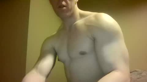 Snapshot of college_muscle chatting on 19, 7, 2026 foreverxshredded online show from 19, 7, 2026