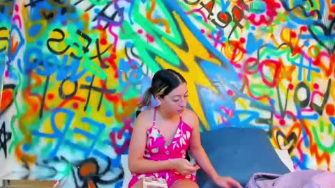 valentina online show from 13, 4, 2026