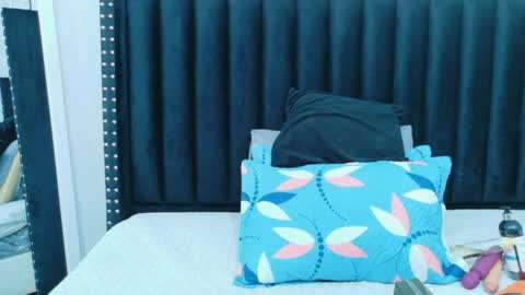 Snapshot of colombia_mommy_ chatting on 21, 4, 2026 GRETCHEN online show from 21, 4, 2026