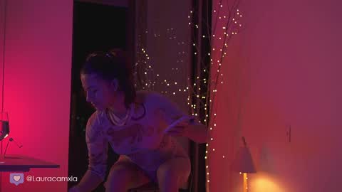 Laura online show from 20, 12, 2024
