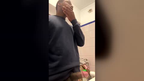 Snapshot of comedorderua4 chatting on 15, 3, 2026 comedorderua4 online show from 15, 3, 2026