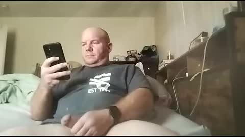 Snapshot of comegetmeinthemorning chatting on 4, 11, 2025 comegetmeinthemorning online show from 4, 11, 2025