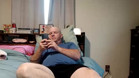 Snapshot of comegetmeinthemorning chatting on 4, 4, 2026 comegetmeinthemorning online show from 4, 4, 2026