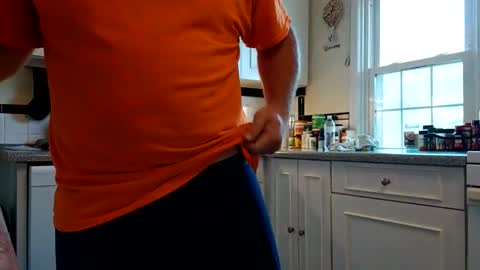 Snapshot of comegetmeinthemorning chatting on 29, 4, 2026 comegetmeinthemorning online show from 29, 4, 2026