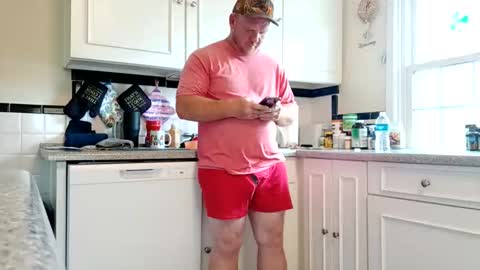 Snapshot of comegetmeinthemorning chatting on 7, 5, 2026 comegetmeinthemorning online show from 7, 5, 2026