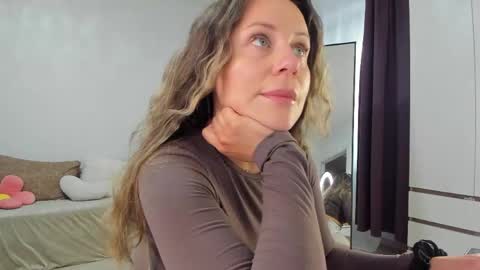 Snapshot of cometoseeme_ chatting on 29, 5, 2026 Alice online show from 29, 5, 2026