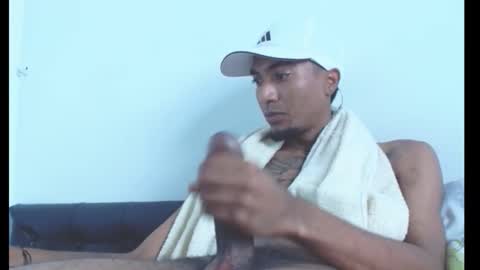 Snapshot of comoseria1927realg4life chatting on 17, 12, 2025 comoseria1927realg4life online show from 17, 12, 2025