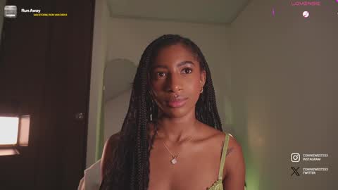 Snapshot of connie_west0 chatting on 25, 12, 2024 independent model online show from 25, 12, 2024