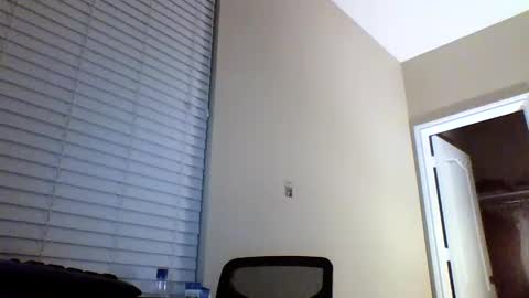 cooldude122222 online show from 9, 1, 2025