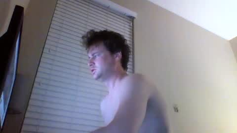 cooldude122222 online show from 10, 3, 2025