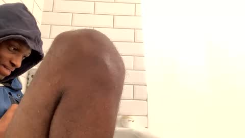 Snapshot of coolvibes69 chatting on 28, 10, 2025 coolvibes69 online show from 28, 10, 2025