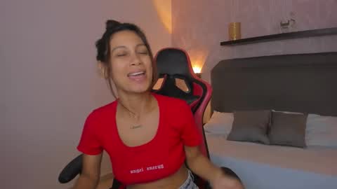  CORA  online show from 16, 12, 2025