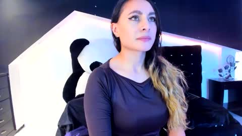 Coral  online show from 5, 2, 2025