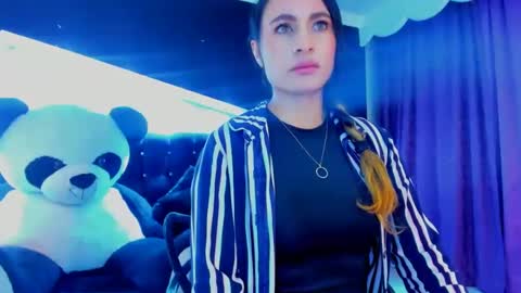 Coral  online show from 8, 2, 2025