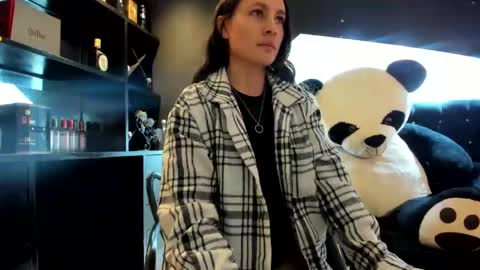 Coral  online show from 14, 2, 2025