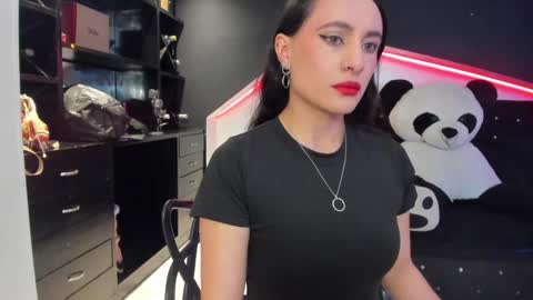 Coral  online show from 23, 9, 2025