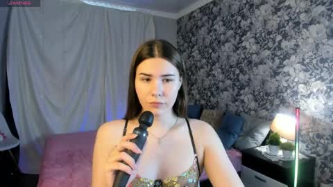 Snapshot of coraline_kitty chatting on 31, 5, 2026 Coraline online show from 31, 5, 2026