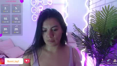 Carolina  online show from 19, 10, 2025