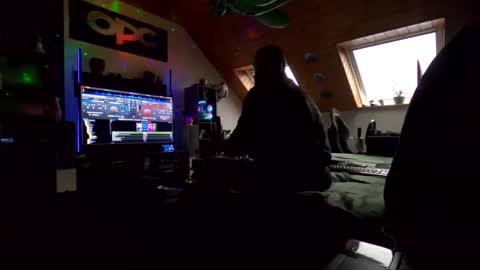 CosmicDreamer690 online show from 15, 10, 2025