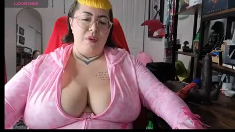 Snapshot of cosplaybruja305 chatting on 31, 7, 2026 Miss Mei online show from 31, 7, 2026
