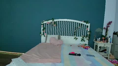 Snapshot of cougarmilf_ chatting on 9, 7, 2026 cougarmilf_ online show from 9, 7, 2026