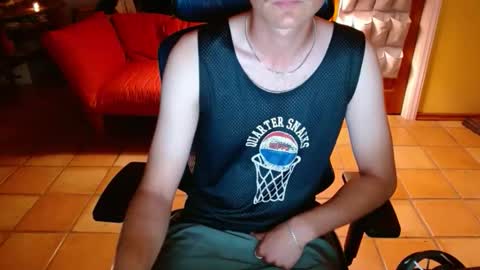 Snapshot of couldbesleeping chatting on 4, 11, 2025 couldbe online show from 4, 11, 2025