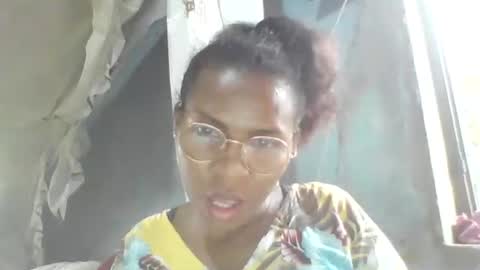 Snapshot of couleur_vanille chatting on 15, 1, 2026 couleur_vanille online show from 15, 1, 2026