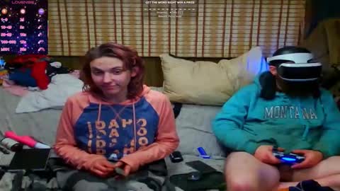 Alaskawildcouple online show from 23, 10, 2025