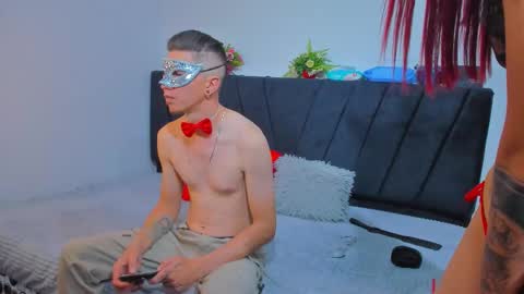 couple_2533 online show from 31, 10, 2025