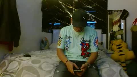 Snapshot of couple_hot77 chatting on 19, 10, 2025 couple_hot77 online show from 19, 10, 2025