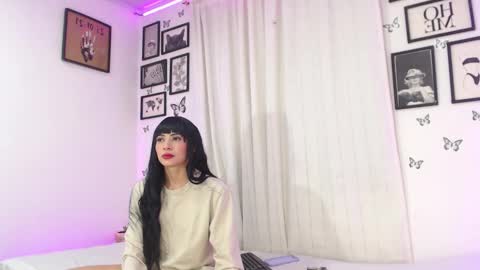 Juli and Liam online show from 18, 12, 2024