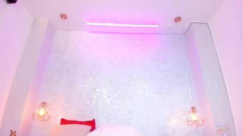 courtney online show from 25, 2, 2025