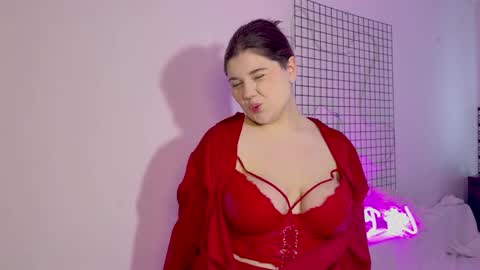 Cozy online show from 2, 4, 2026