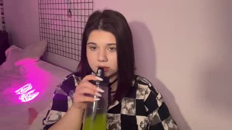 Cozy online show from 5, 4, 2026