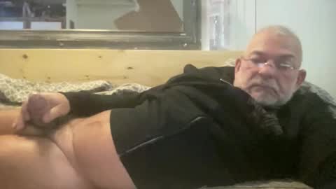 crapaud75018 online show from 11, 10, 2025