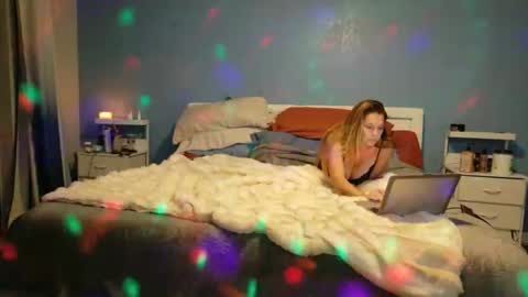 CraveUsXo online show from 16, 2, 2026