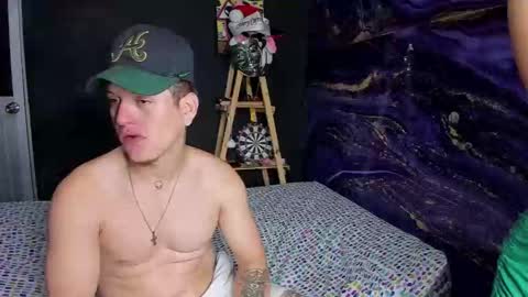 crazy_acouple_donpillo online show from 20, 12, 2024