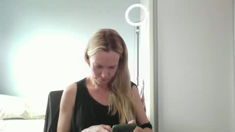 Anny online show from 18, 2, 2026