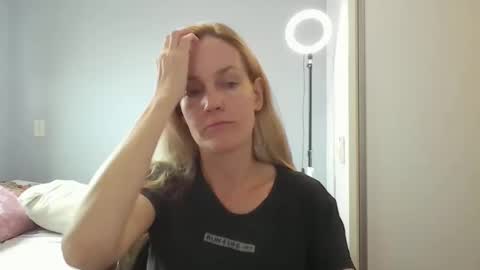 Snapshot of crazyanny chatting on 28, 4, 2026 Anny online show from 28, 4, 2026